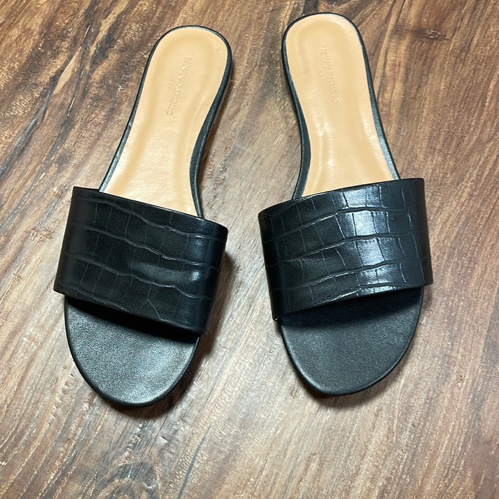 Banana Republic Slides